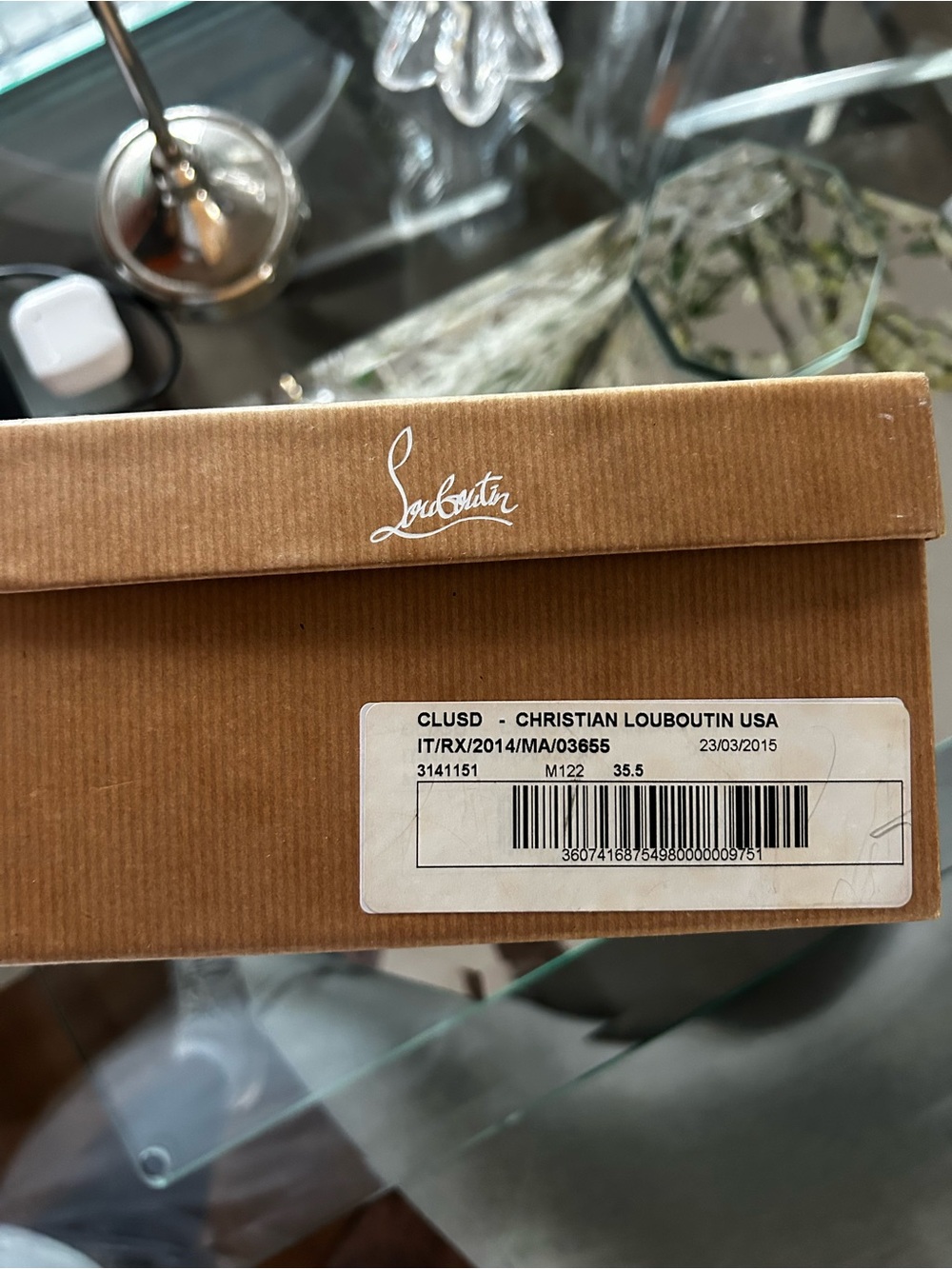 Christian Louboutin Brown Ribbed Shoe Box with White Logo - Picture 2 of 3